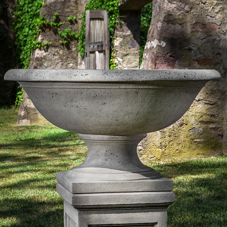 Photo of Campania Monteros Urn - Marquis Gardens