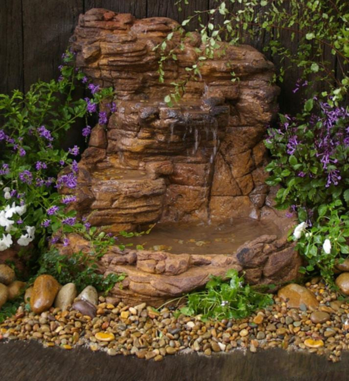 Photo of Wall Waterfall Pond WWP-008 by Universal Rocks - Marquis Gardens